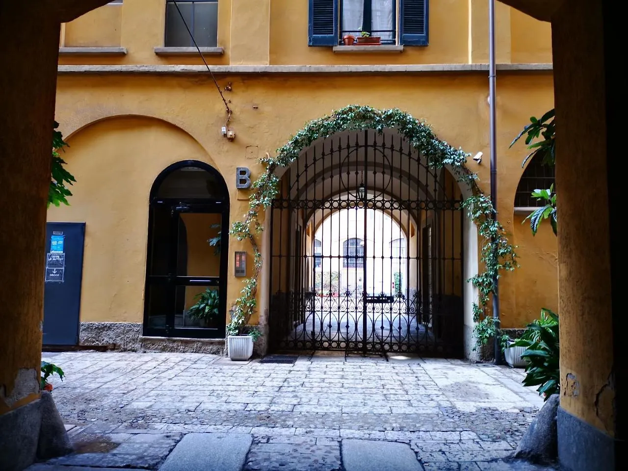 Milano Apartments Darsena 0*, Milan Italy