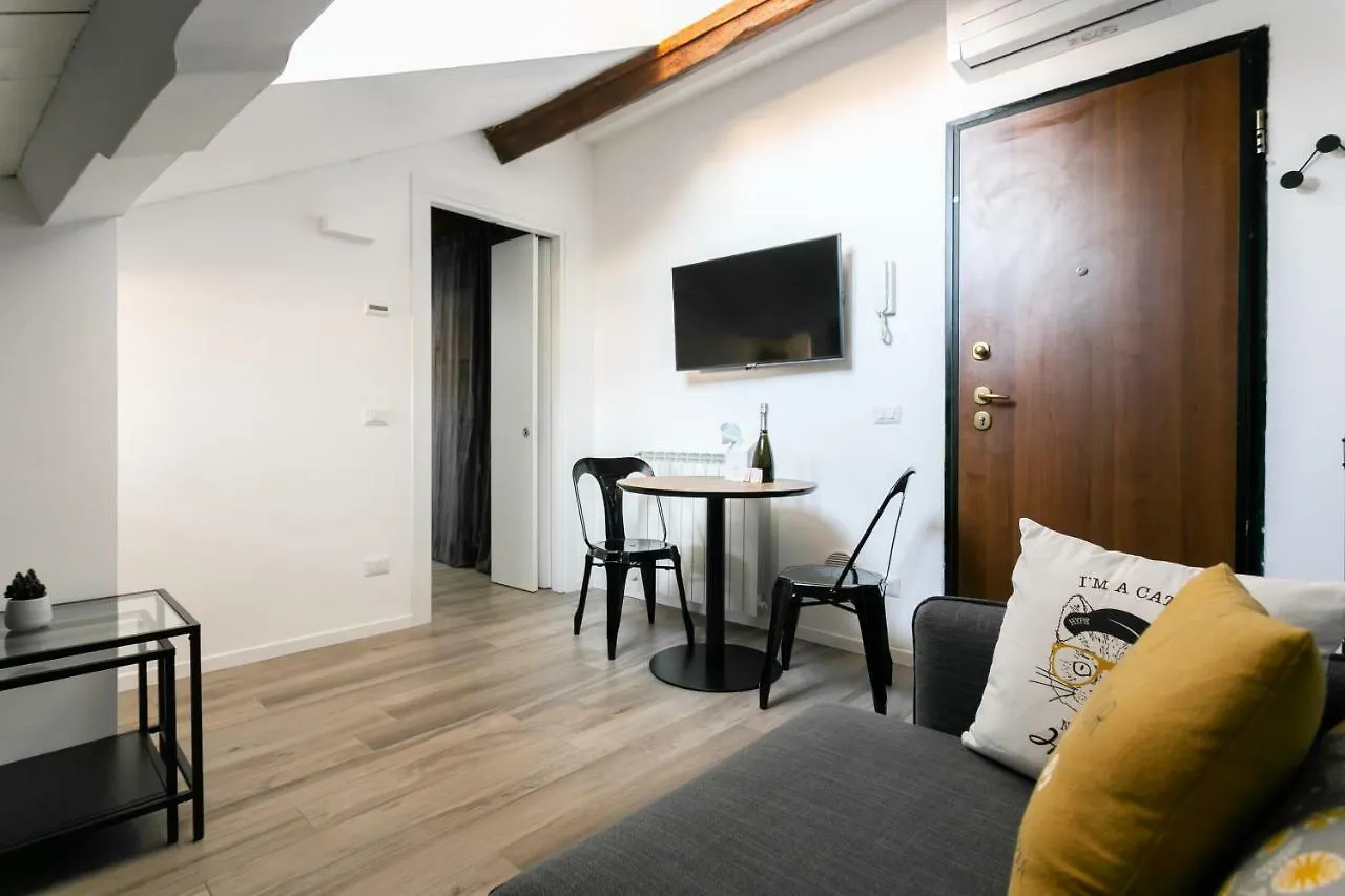 Milano Apartments Darsena Italy