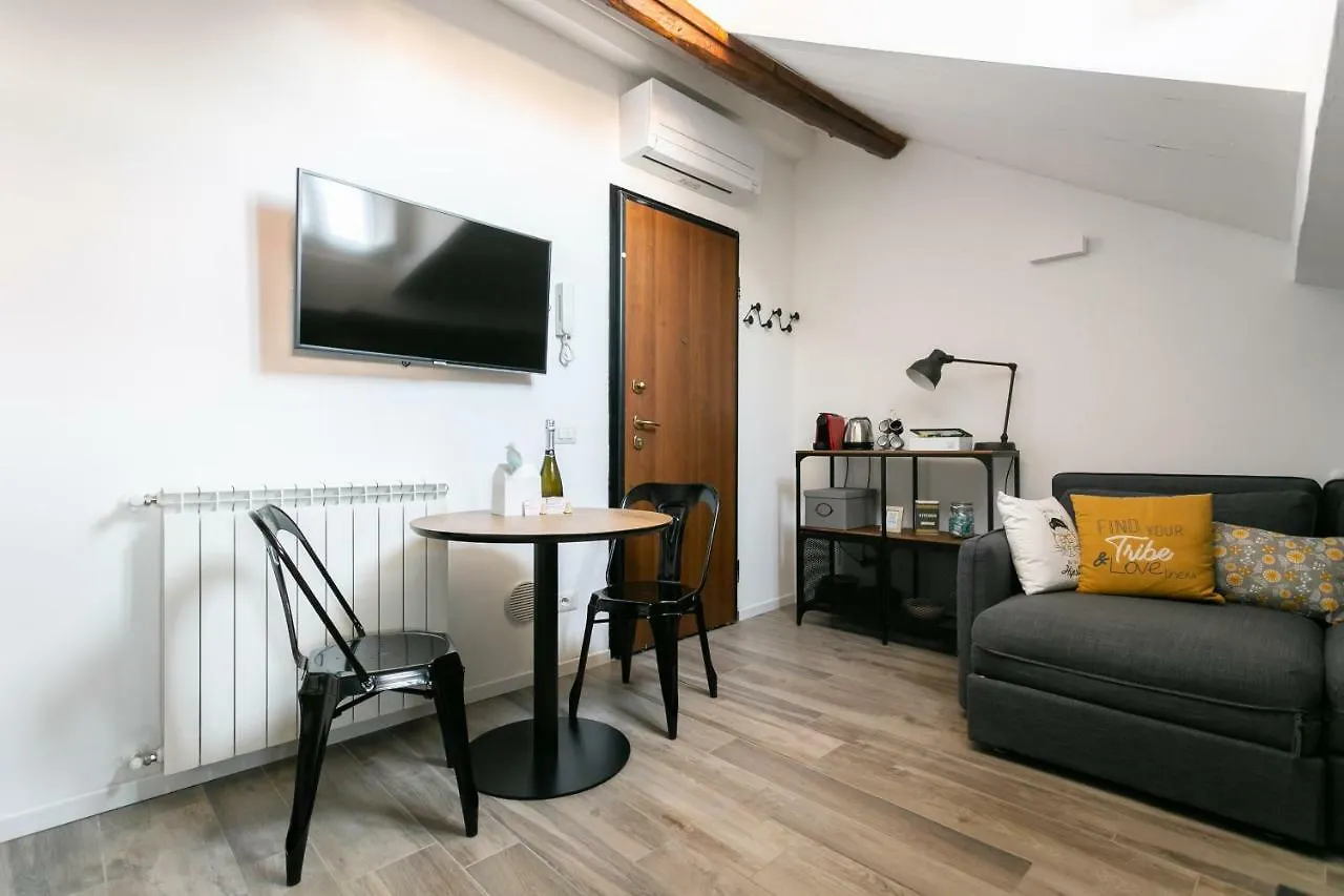 Milano Apartments Darsena 0*, Milan Italy