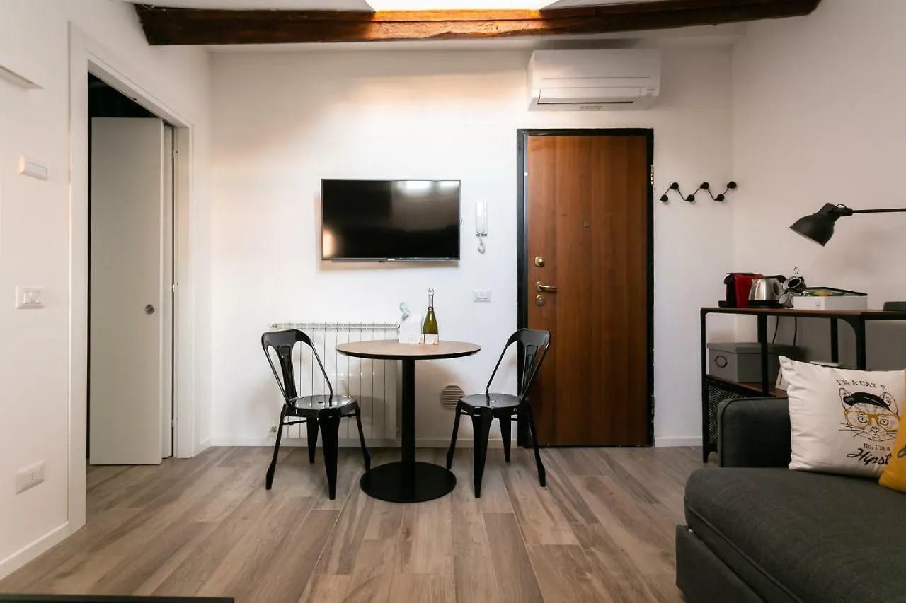 Milano Apartments Darsena Italy